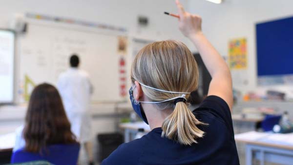 Obostrzenia przedłużone do 30 listopada